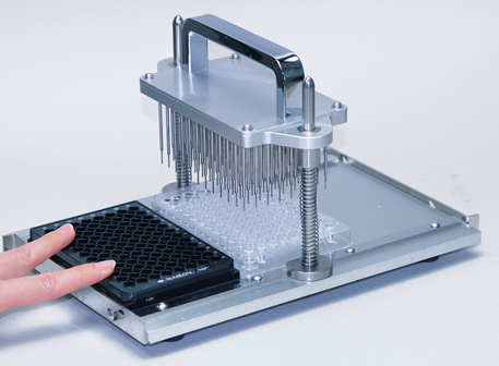 みれっきー確認用 巨大フェリックスの意外すぎる展示場所 マーク・レッキーがエスパス